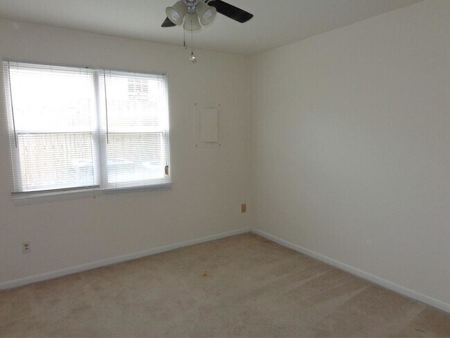 Building Photo - Ocean View