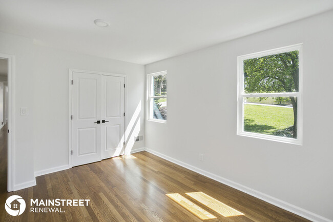 Building Photo - Welcome Home!