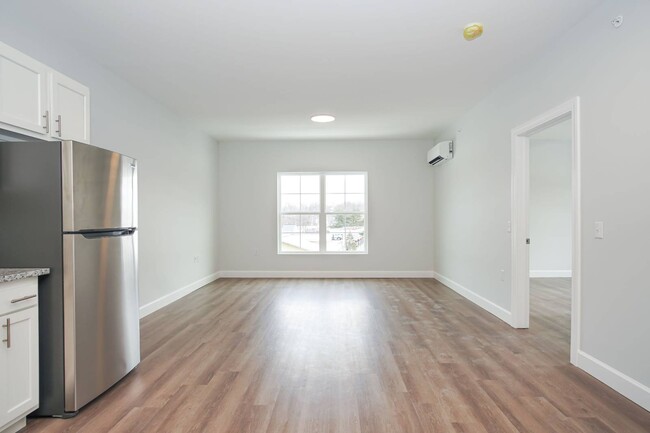 Building Photo - 491 Campbell Ave