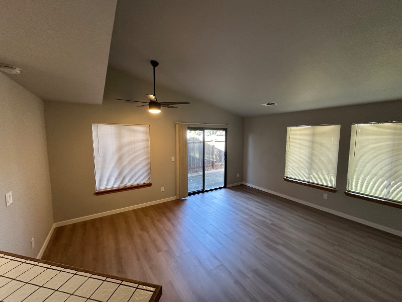 Building Photo - 1917 Trumpet Dr