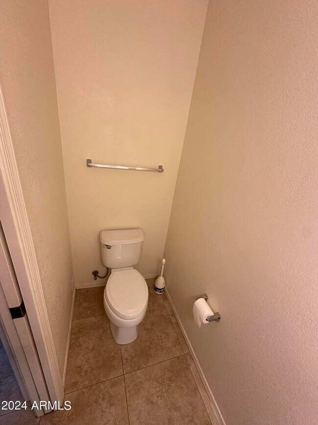 Building Photo - 4660 S Wildflower Dr
