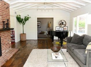 Building Photo - 139 Deer Hollow Rd