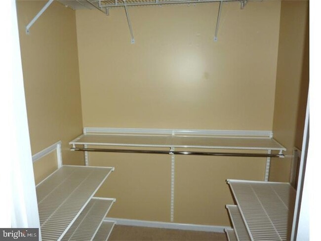 Building Photo - 2505 Saxony Dr
