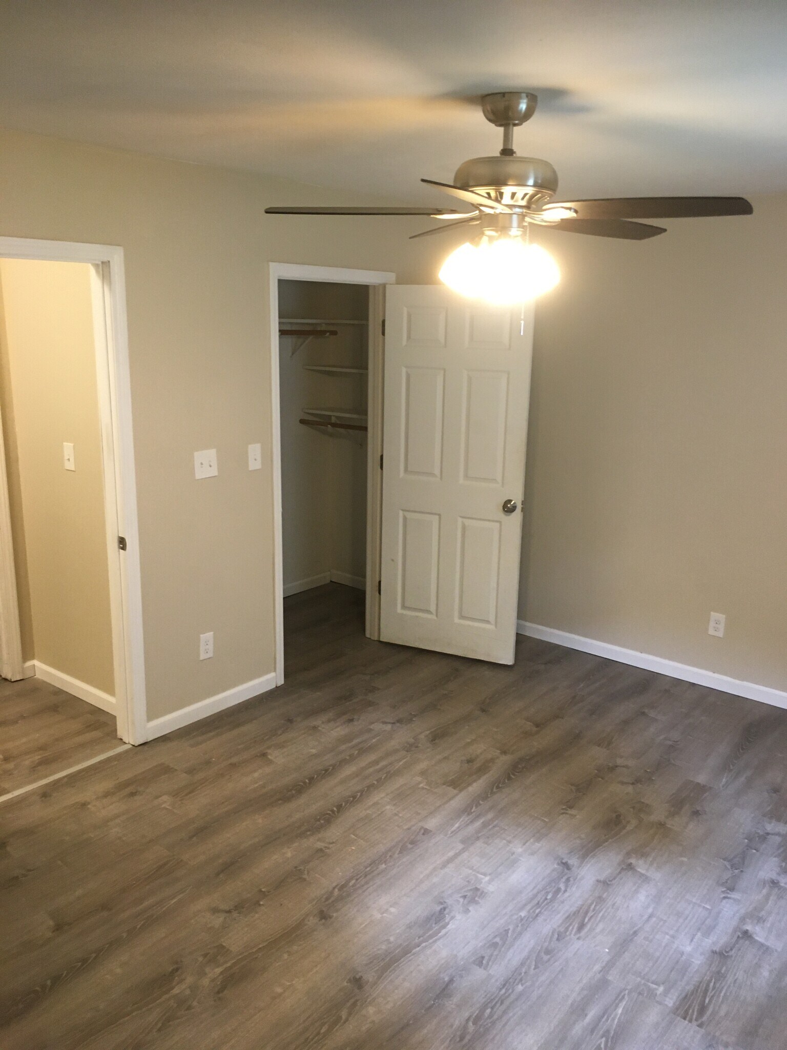 Master closet - 11232 Mcfarland