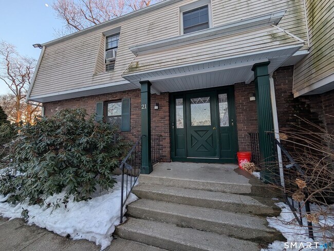 Building Photo - 21 Enid St