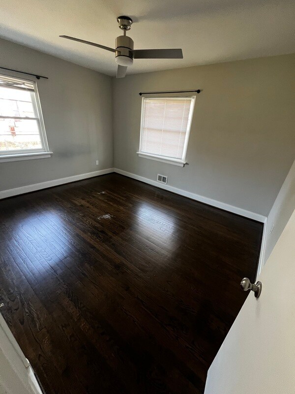 Building Photo - 1105 Ironington Rd