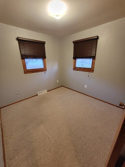 BR 1, view 1 - 104 S Park St