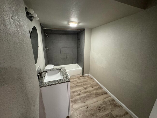 Building Photo - 1904 Grant St