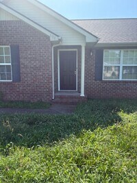 Building Photo - 598 Clear Cir