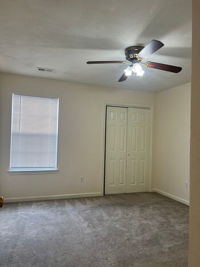 Building Photo - 248 Belmont Cir