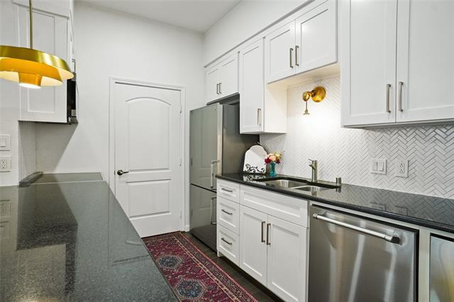 Building Photo - 3225 Turtle Creek Blvd Blvd