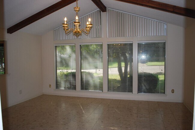 Building Photo - 1710 Neshoba Cove