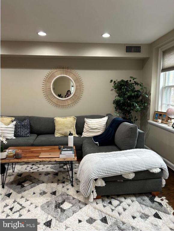 Building Photo - 3856 Porter St NW