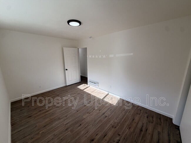 Building Photo - 2405 Old Eureka Way