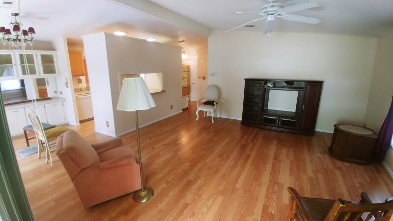 Building Photo - 5935 Camelot Dr N