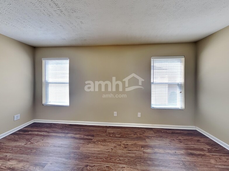 Building Photo - 3340 Blaze Dr