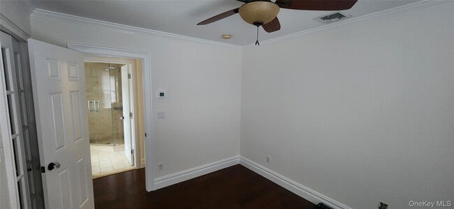 Building Photo - 1524 Express Dr S