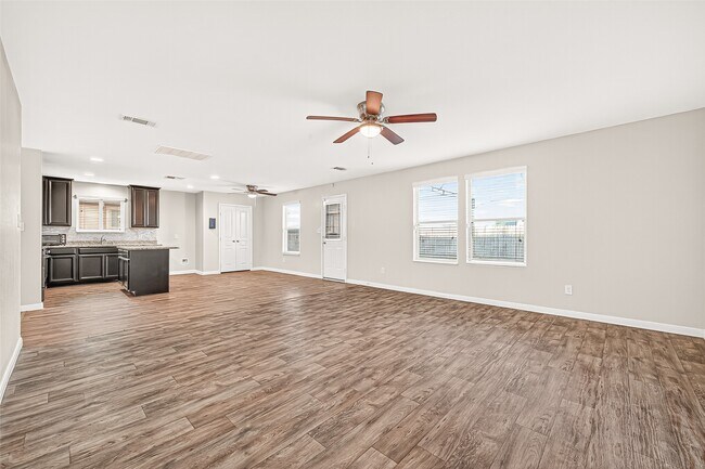 Building Photo - 2030 Stonework Ln