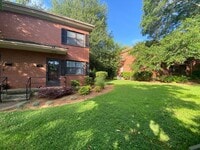 Building Photo - Nicely Updated 2 Bedroom, 1 Bath Townhome....