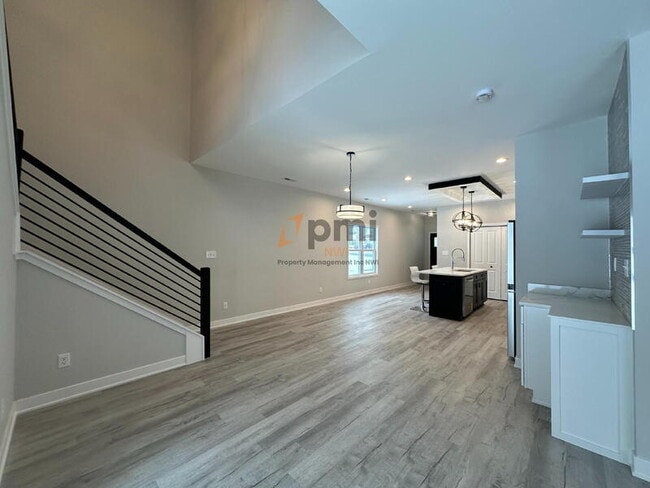 Building Photo - 5788 Adams St