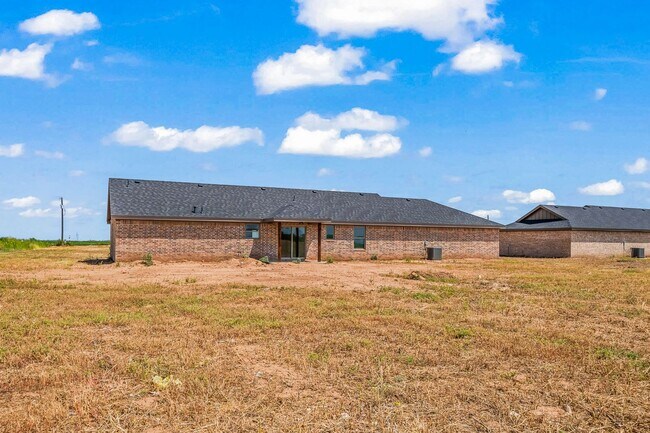 Building Photo - New Construction Home In Idalou ISD!