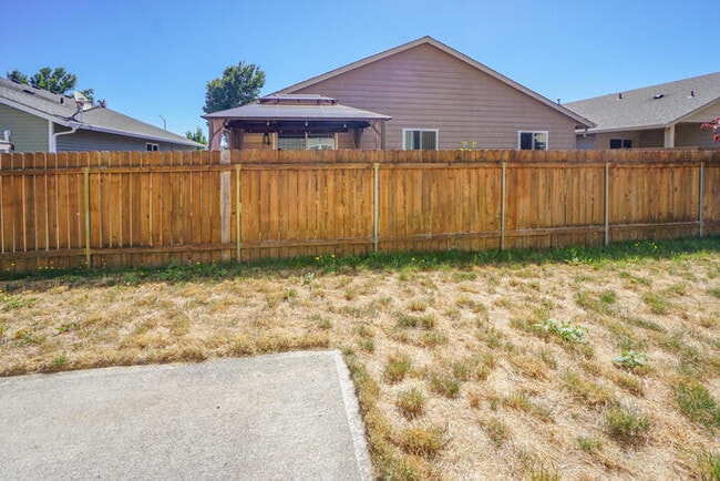 Building Photo - 5201 NE 128th Ave