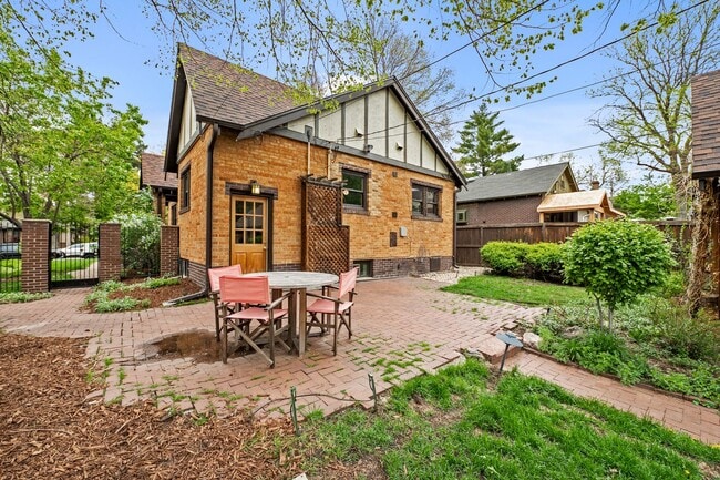 Building Photo - Gorgeous Wash Park Bungalow!