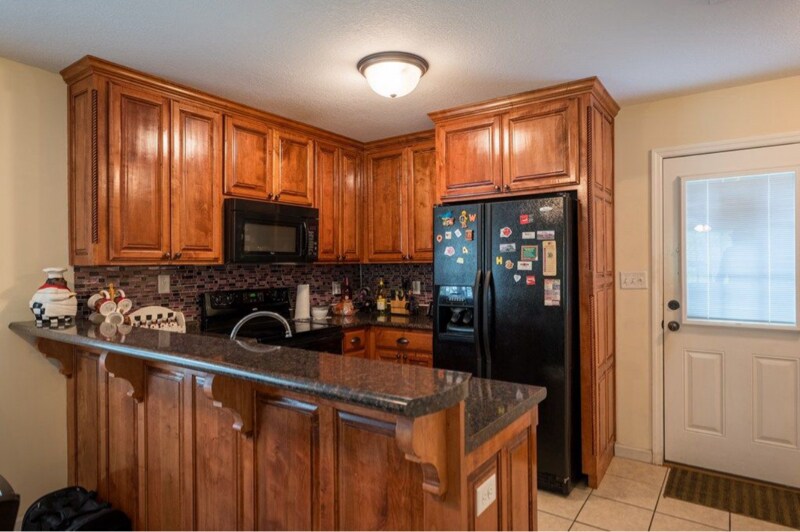 Building Photo - 717 E Force St