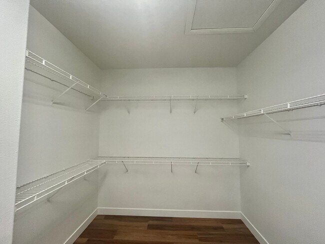 Building Photo - 2470 sq ft, remodeled single story, hard to find 5 bed, 2.5 bath, 2 car garage in guard gated Sta...
