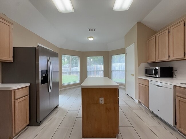 Building Photo - 317 Oak Meadow Ln