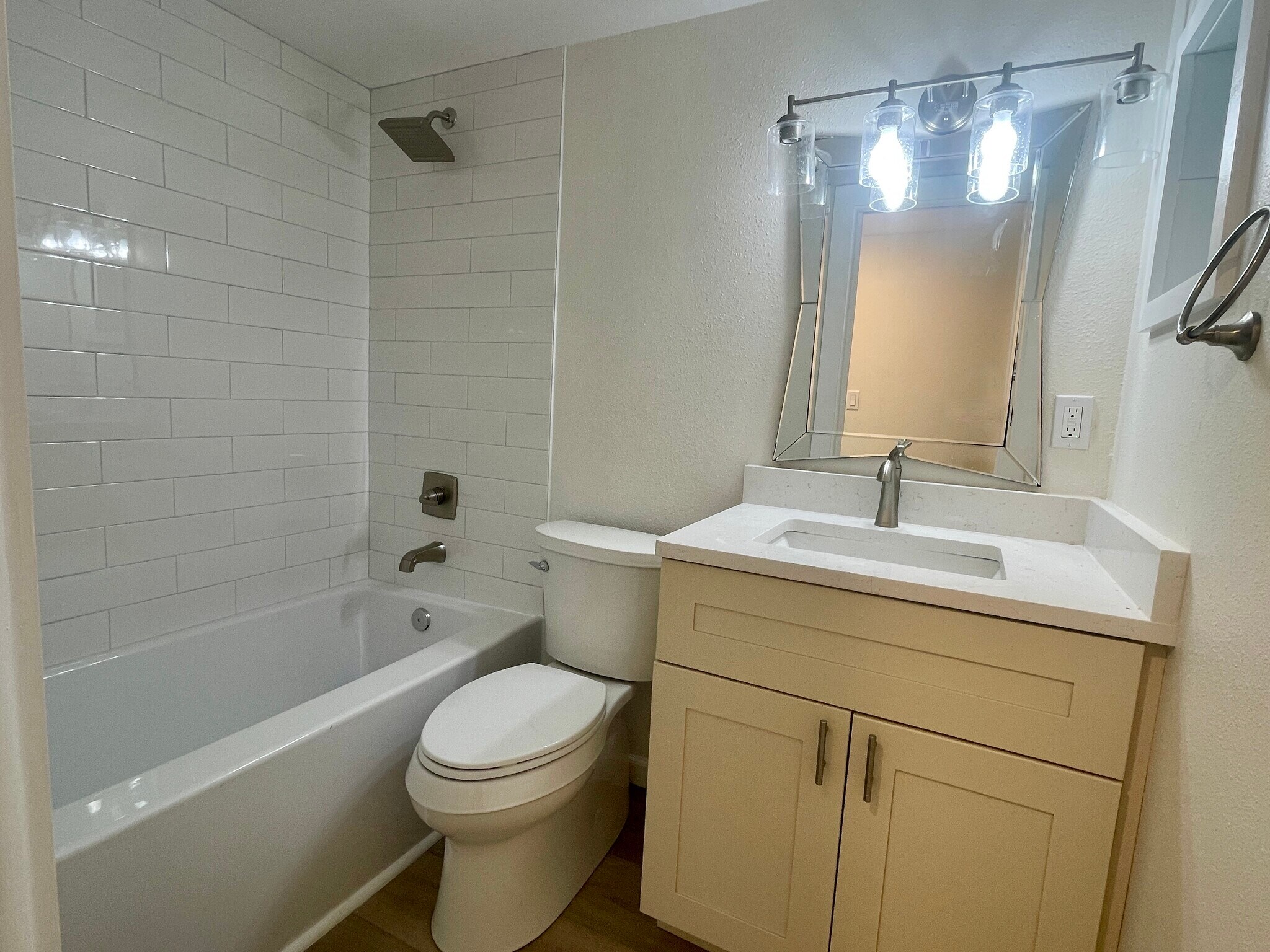 Building Photo - 6300 Flotilla Dr