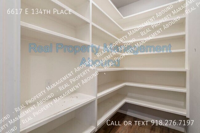 Building Photo - 6617 E 134th Pl S