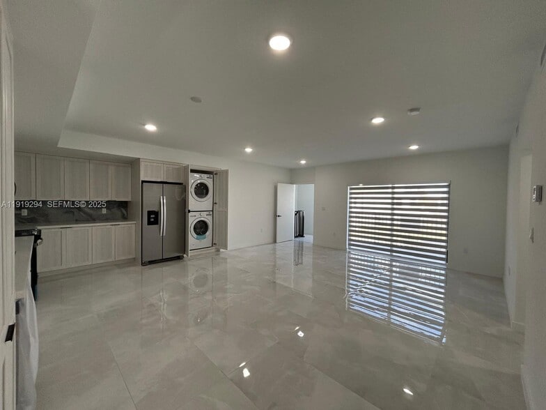 Building Photo - 14568 SW 261st Ter