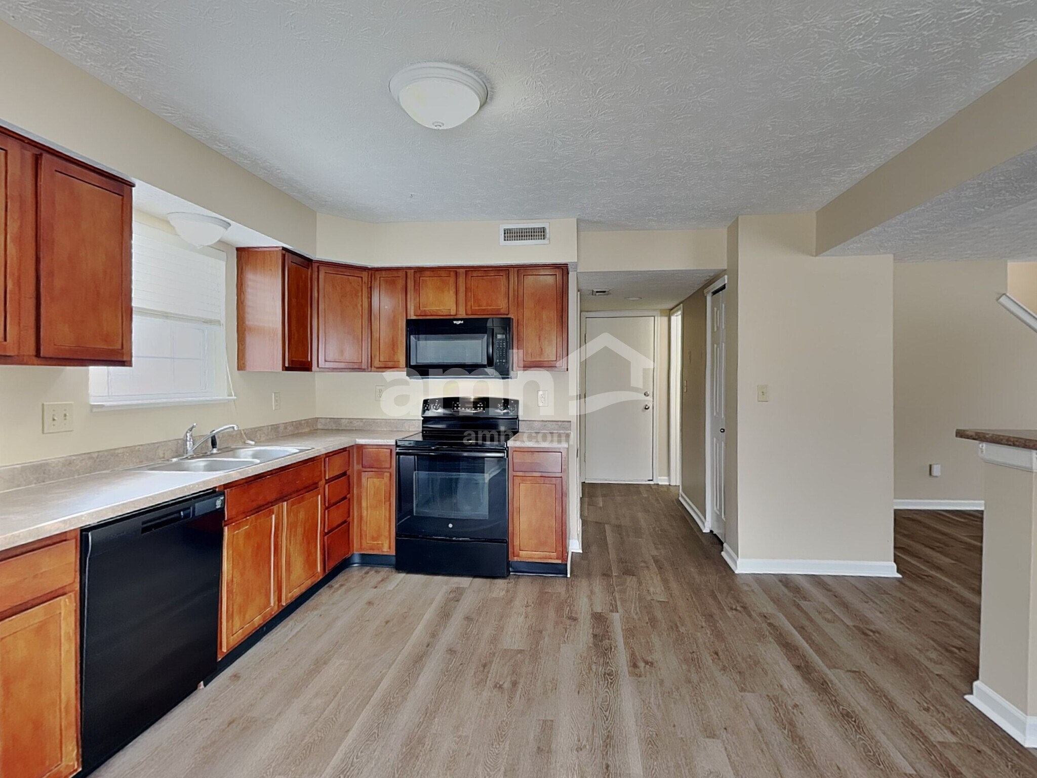 Building Photo - 5640 Rambling Dr