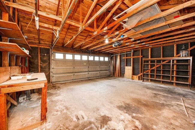 Building Photo - 3021 Teague Rd