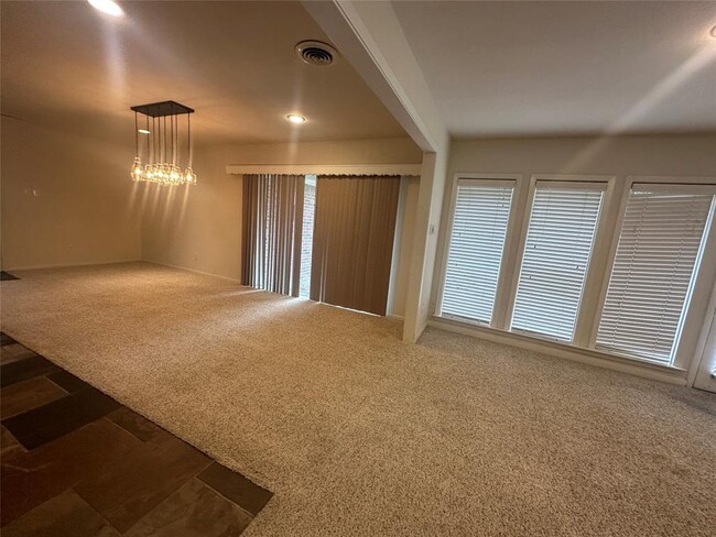 Building Photo - 9602 Fairdale Ln
