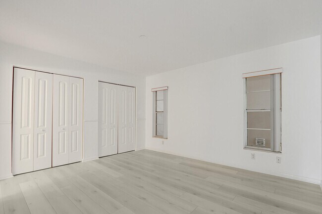 Building Photo - 342 Southwind Dr