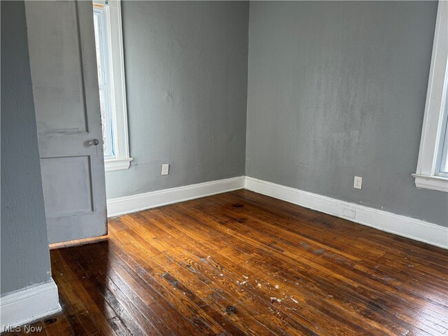 Building Photo - 12406 Tuscora Ave