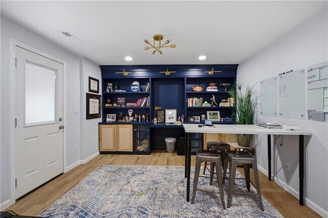 Building Photo - 3308 Fieldwood Dr SE