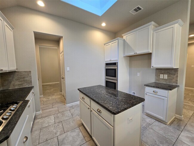 Building Photo - 511 Yellow Bullhead Ct