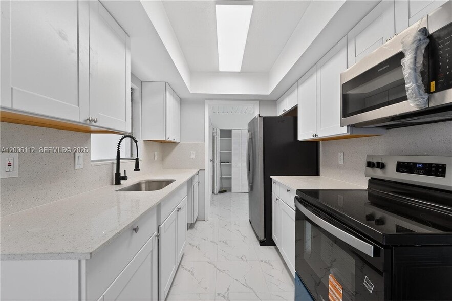 Building Photo - 1118 Perpignan Ct