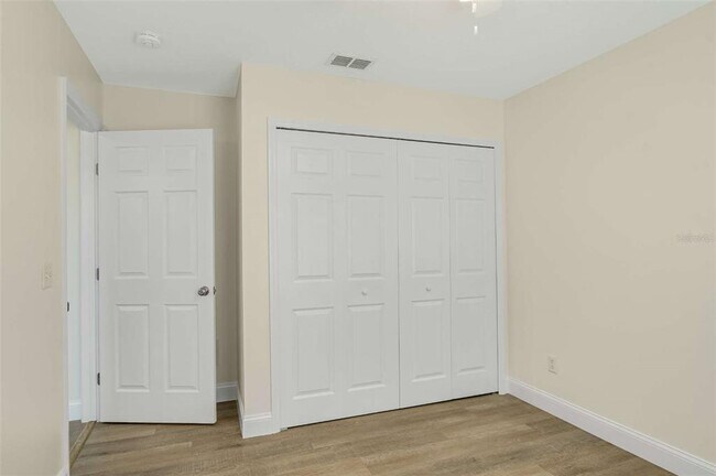 Building Photo - 51 Wellwood Ln