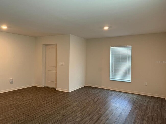 Building Photo - 2082 S Chamberlain Blvd