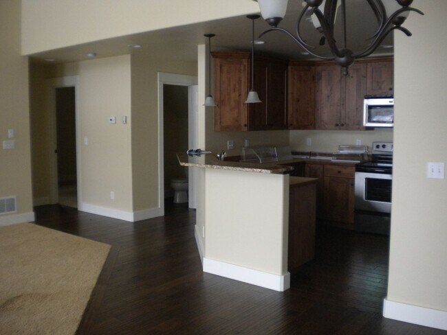 Building Photo - Near Sac Middle school and Morning Star Elem