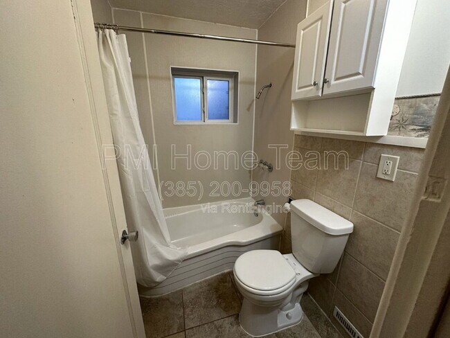 Building Photo - 3435 N Hwy 162