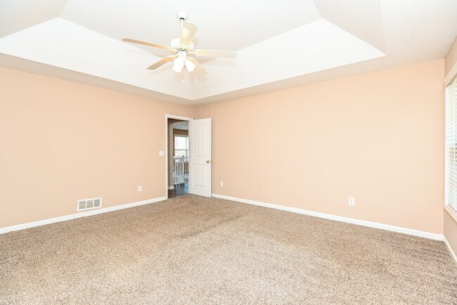 Building Photo - 214 Oakleigh Ln