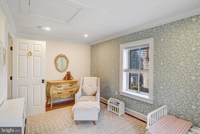 Building Photo - 7153 Main St