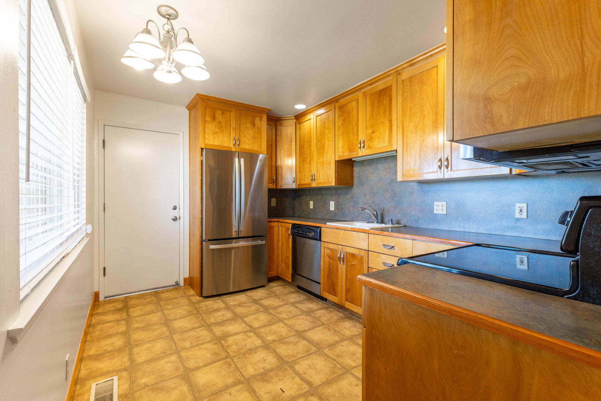 Building Photo - 6900 McQuillan Cir