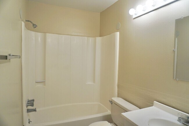 Building Photo - Southwest Winter Haven