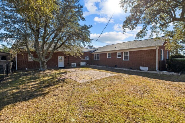 Building Photo - 4015 Freedom Way